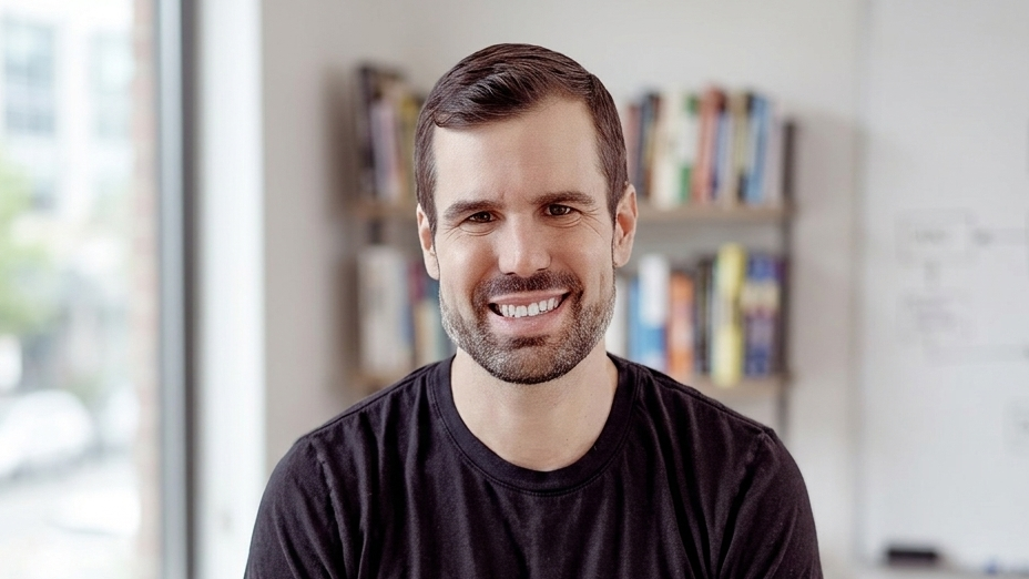 一年内，从失败到重建，最终实现3万美元月经常性收入